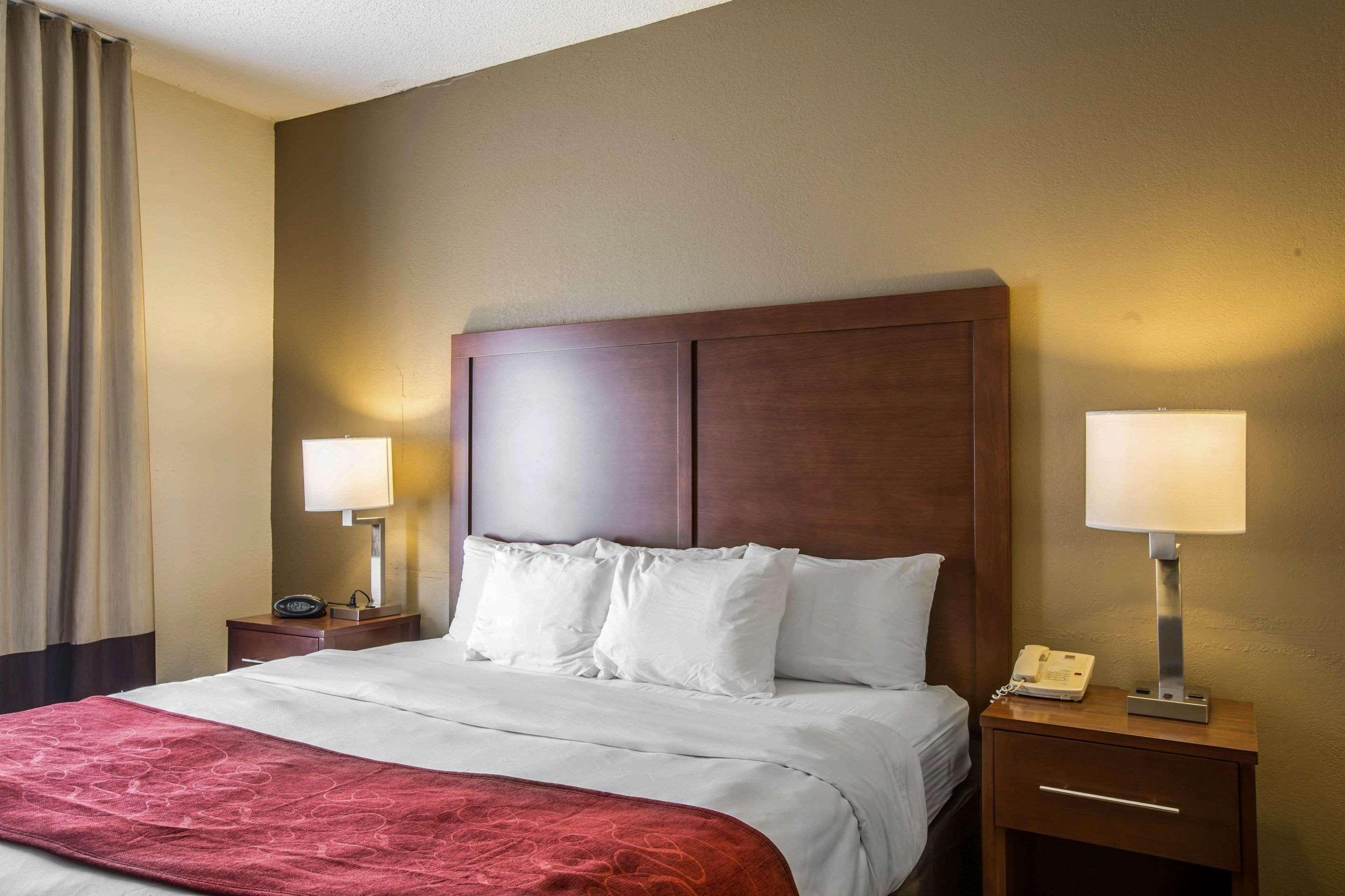 Quality Suites Morristown Exterior photo