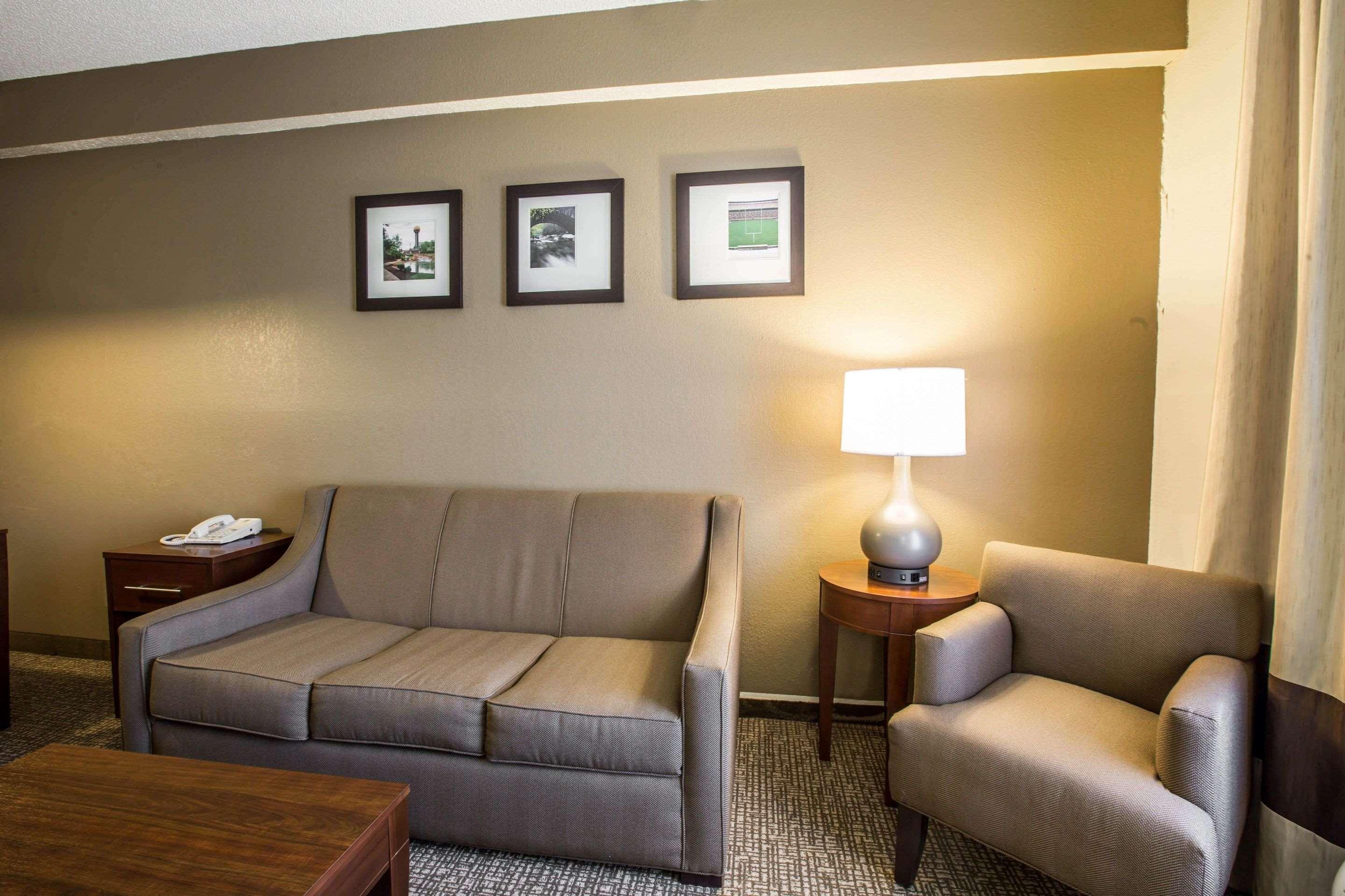 Quality Suites Morristown Exterior photo