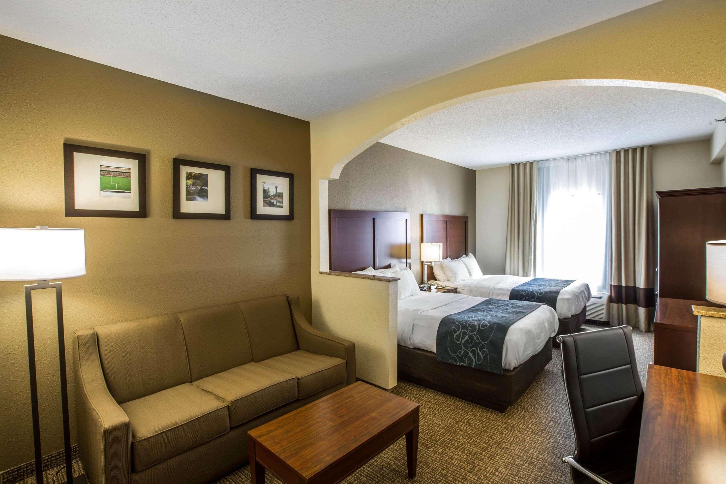 Quality Suites Morristown Exterior photo