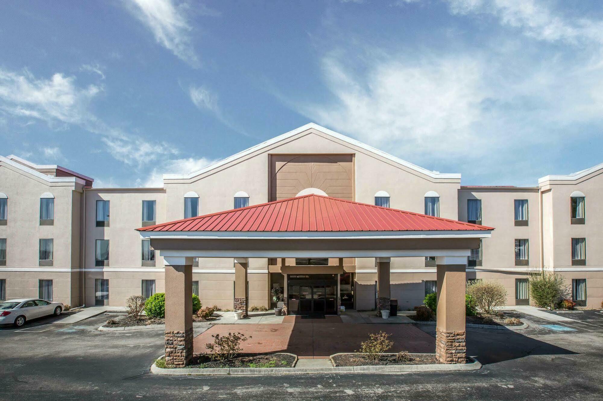 Quality Suites Morristown Exterior photo